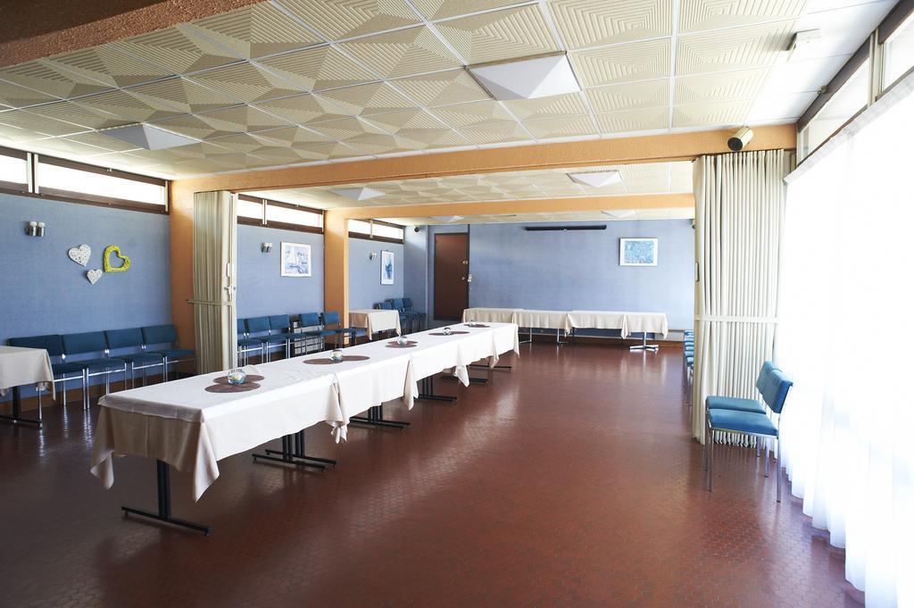 Les Ondines Hotell Les Hauts-d'Anjou Eksteriør bilde