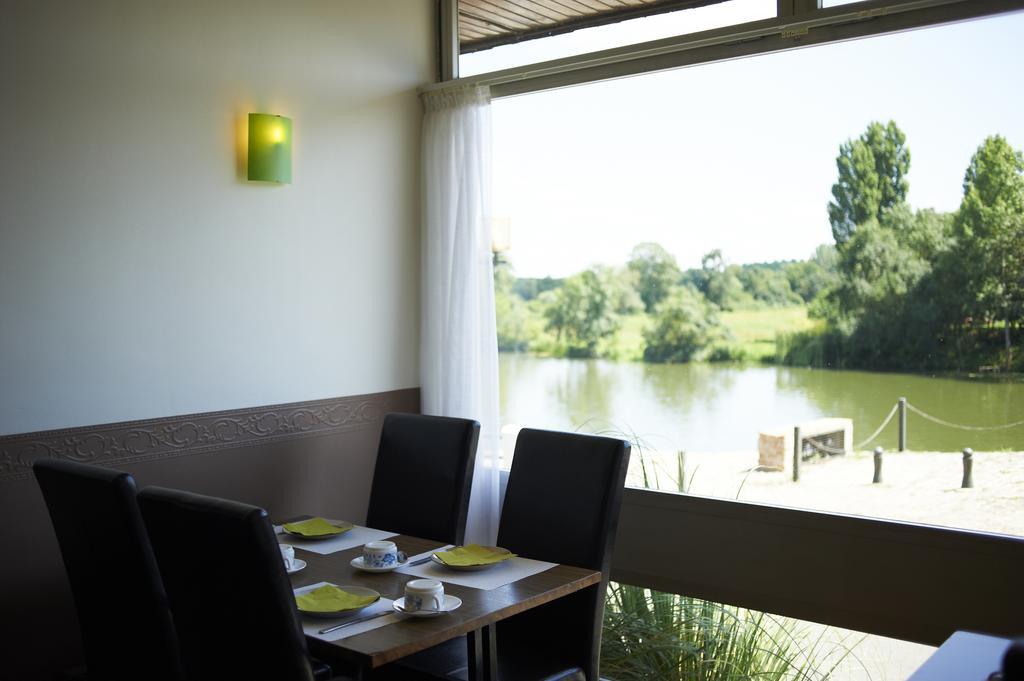 Les Ondines Hotell Les Hauts-d'Anjou Eksteriør bilde