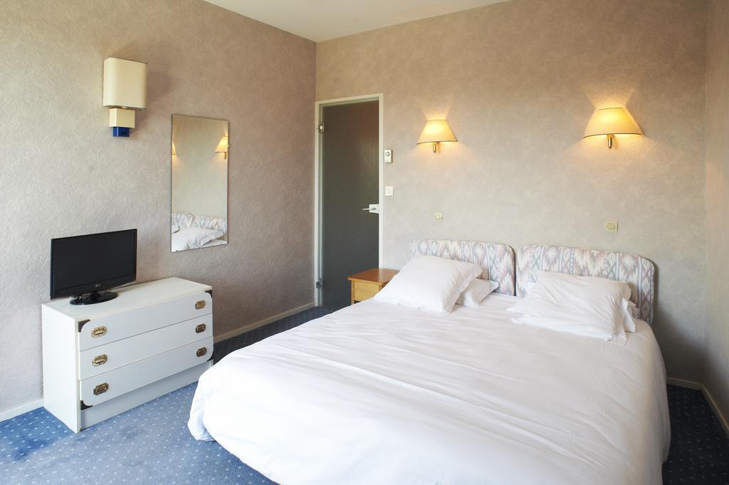 Les Ondines Hotell Les Hauts-d'Anjou Rom bilde
